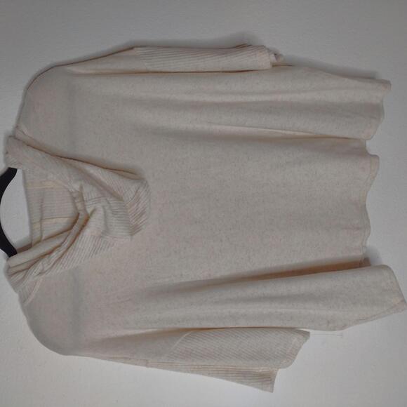 NWT Calme by Johnny Was Women's Cream Hooded Cozy Tee Size Large - Picture 7 of 10